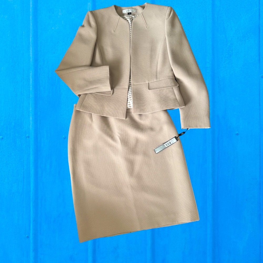 Tahari Jenn scoop neck textured Crepe skirt suit set - Picture 2 of 10
